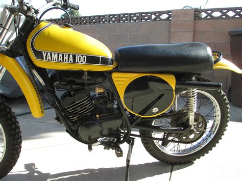 100 Yamaha Dirt Bike